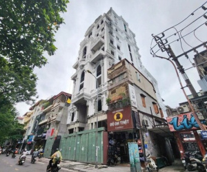 Chủ 'lâu đài' sai phạm trên phố Đội Cấn có thể được điều chỉnh giấy phép?