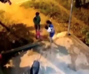 Khởi tố người cha ném con gái rạn xương vai để 'thị uy' trước mặt vợ