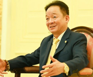 Chuyện bầu Hiển sản xuất 2.000 xe máy/ngày, tiền đủ mua nguyên cả khu phố, ‘chốt deal’ một ngân hàng không cần mặc cả