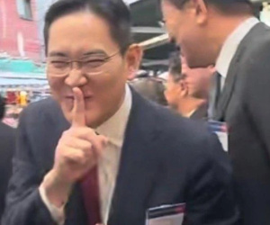 Chủ tịch Samsung 'gây bão' với bức ảnh chưa từng có, khiến dân mạng Hàn Quốc cực tò mò một điều