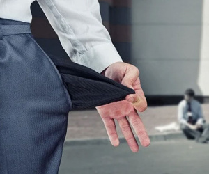 4 biểu hiện thường thấy ở những người nghèo thích 'chơi trội'