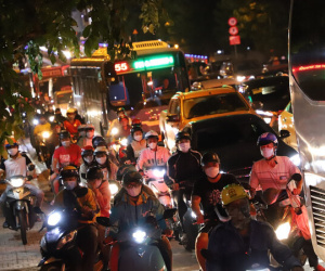 Cửa ngõ sân bay Tân Sơn Nhất kẹt xe nghiêm trọng suốt 4 giờ