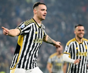 Juventus tạm chiếm ngôi đầu bảng của Inter Milan