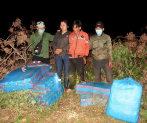 Mật phục bắt vụ mua bán gần 400kg pháo lậu qua biên giới