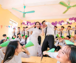 Rộ ảnh thời quá khứ của Hoa hậu Đỗ Thị Hà: Diện mạo khác lạ, gây chú ý bởi 1 chi tiết