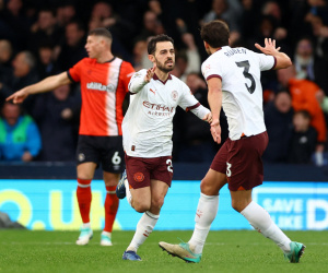 Jack Grealish hóa người hùng, Man City thắng 'rửa mặt'