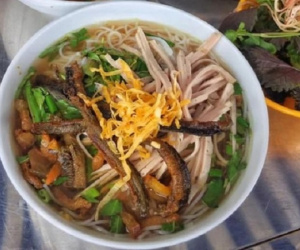 Bún thang lươn - một đặc sản 'quen mà lạ' của người dân Phố Hiến