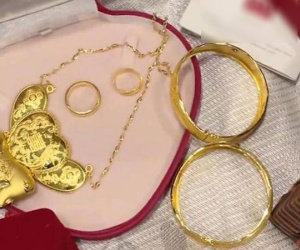 Nàng dâu chê món quà mẹ chồng tặng trong ngày cưới ai ngờ bị cộng đồng mạng 'ném đá' dữ dội