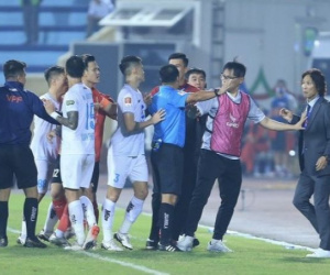 Làm xấu hình ảnh V.League, HLV Gong Oh-kyun và Văn Kiên bị đề xuất phạt nặng