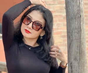 NSND là nữ giám đốc nhà hát kịch, U50 không lấy chồng, sinh con, bán nhà, bán xe vì sân khấu