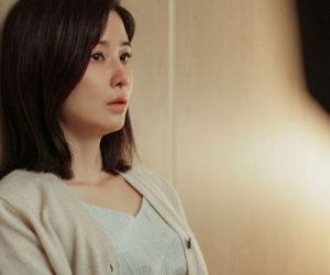 Đi cùng bạn vào nhà hàng sang trọng, tôi sững sờ khi chứng kiến hành động của chồng ở đó