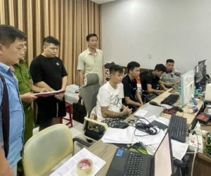 Phá đường dây cho 100.000 lượt người vay lãi suất 'cắt cổ'