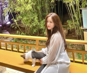 Ái nữ tập đoàn nhựa nổi tiếng xả loạt ảnh đời thường sau khi lấy chồng: Một điểm thay đổi thấy rõ!