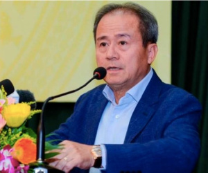 Đoàn thanh tra Ngân hàng SCB được biếu đồng hồ, khăn choàng, túi xách và rất nhiều tiền