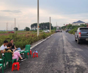 Thị trường BĐS cuối năm: Đất nền 'cắt lỗ', nhà phố liên tục bị trả mặt bằng