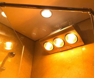 Vì sao cần bật đèn sưởi trước khi vào phòng tắm? Mùa đông nhiều nhà dùng nhưng không phải ai cũng biết