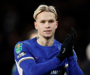 Chelsea đánh bại Newcastle theo kịch bản khó tin