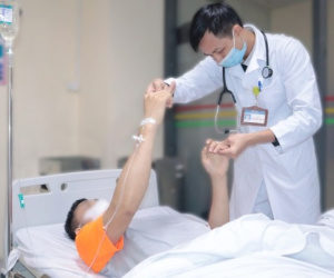Người đàn ông 34 tuổi đột quỵ khi đang chơi bóng bàn