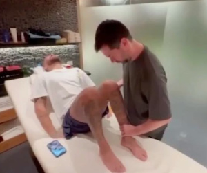 Neymar khóc thét vì đau đớn trong buổi trị liệu