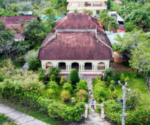 Du khách 'xuyên không' tại ngôi nhà cổ 173 tuổi ven sông ở Tiền Giang