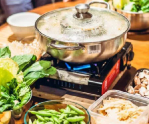 Ăn lẩu trong trời lạnh khiến 3 người bất tỉnh rồi tử vong, nguyên nhân do sai lầm 'chết người' này
