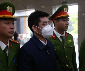 Vụ 'Chuyến bay giải cứu': Xin xử vắng mặt nhưng bị cáo Hoàng Văn Hưng vẫn phải ra tòa