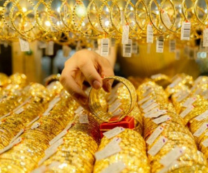 Giá vàng lập đỉnh mới, đại gia kinh doanh vàng lãi đậm
