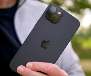 Tuổi thọ pin của iPhone 15 Plus 'trâu' tới mức nào?
