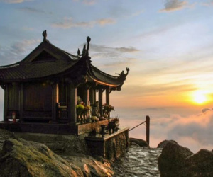 Ngôi chùa được đặt cao nhất Việt Nam nhiệt độ xuống 0 độ C, xuất hiện băng tuyết: Cách Hà Nội chỉ 130km