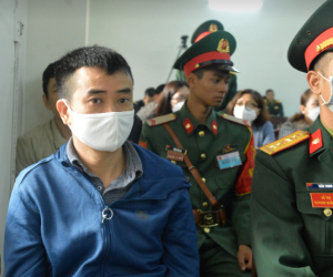 Chủ tịch Việt Á Phan Quốc Việt khai chuyện đưa tiền vì 'tình cảm riêng'