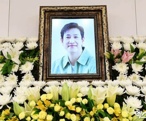 Hé lộ những hình ảnh đầu tiên bên trong tang lễ của tài tử Ký Sinh Trùng