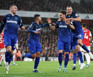 Kết quả Ngoại hạng Anh hôm nay 29/12: Arsenal và Tottenham cùng thua sốc