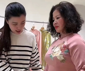 Mẹ Quang Hải đi thử áo dài ăn hỏi con trai, phản ứng gì khi dân mạng hỏi về Chu Thanh Huyền?