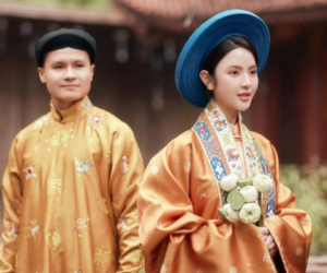 Bắt gặp ánh mắt cực tình của Quang Hải dành cho Chu Thanh Huyền, đập tan tin đồn lạnh nhạt trước ngày ăn hỏi