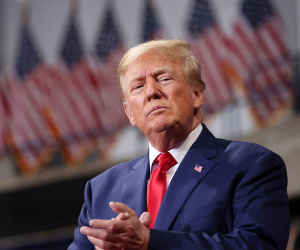 Hai bang loại ông Trump khỏi bỏ phiếu sơ bộ, bầu cử tổng thống Mỹ gặp hỗn loạn?