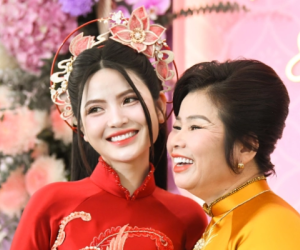 Chu Thanh Huyền hạnh phúc bên mẹ, bố vợ tất bật chuẩn bị đón con rể quý - Quang Hải