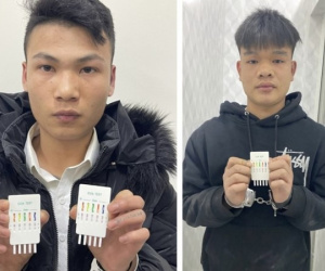 Sợ đo nồng độ cồn, 2 đối tượng lao thẳng vào Công an rồi bỏ chạy