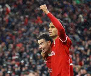 Salah bùng nổ, Liverpool đè bẹp Newcastle