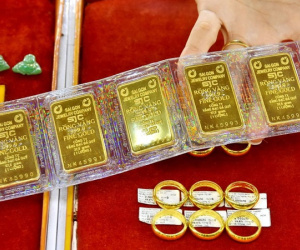 Giá vàng tăng sốc, giảm sâu: Nên bỏ độc quyền vàng miếng SJC?