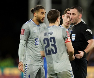 Trọng tài Kavanagh bị tố 'hủy hoại' trận Palace - Everton bằng thẻ đỏ