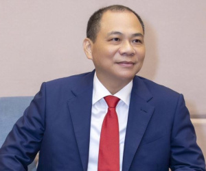 Tỷ phú Phạm Nhật Vượng bất ngờ rời ghế Chủ tịch HĐQT VinFast, chuyển sang điều hành trực tiếp