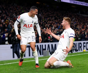 Hậu vệ lập siêu phẩm, Tottenham chật vật vượt vòng ba FA Cup