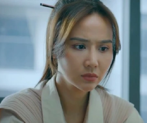 Phim có Huyền Lizzie, Mạnh Trường liên tục bị khán giả nhặt sạn