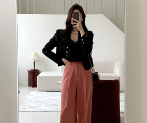 4 cách phối đồ trẻ trung với áo khoác tối màu