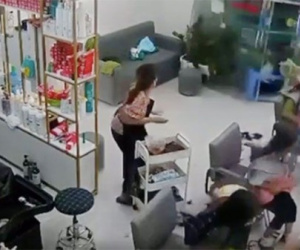 Tông 1 người tử vong, xe tải tiếp tục lao vào tiệm làm tóc ở Bắc Giang