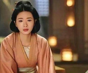 'Vợ lẽ' thời xưa ngoài sinh con nối dõi tông đường, còn có một tác dụng khác: Hậu thế ngậm ngùi thương thay