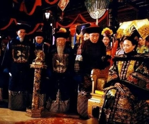Từ Hi Thái hậu từng vay 100.000 lượng bạc khi tháo chạy khỏi Tử Cấm Thành, cách trả nợ 'có 1-0-2'
