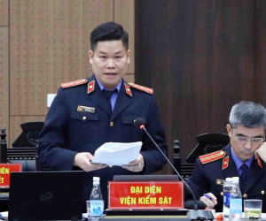 Xét xử vụ Việt Á: Đại diện VKS nhắc đến tin nhắn ‘đếm tiền mòn vân tay’