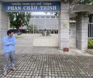 Công an thông tin vụ người lạ đặt chiếc hộp trước cổng trường rồi bỏ chạy