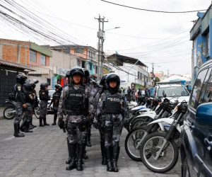 Ecuador: Nổ hàng loạt rung chuyển nhiều thành phố, cảnh sát bị bắt cóc